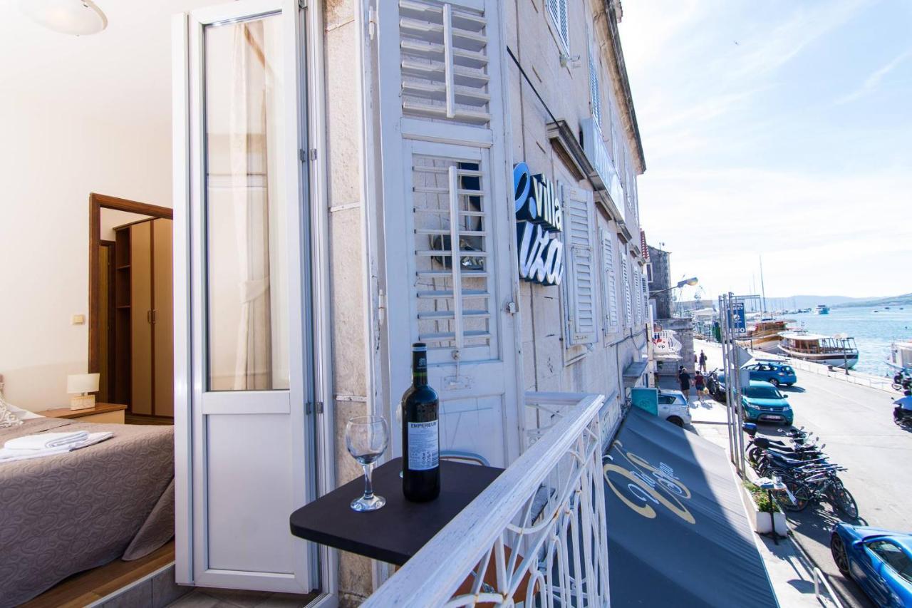 Vila Liza Bed & Breakfast Trogir Bagian luar foto