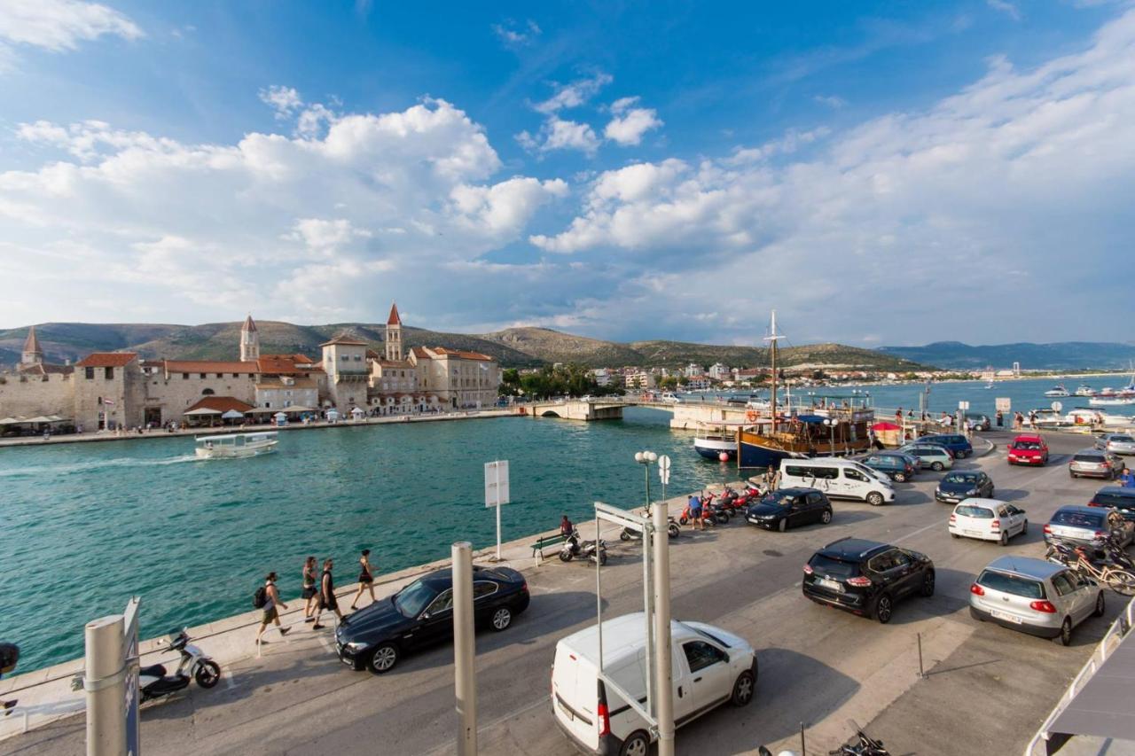 Vila Liza Bed & Breakfast Trogir Bagian luar foto